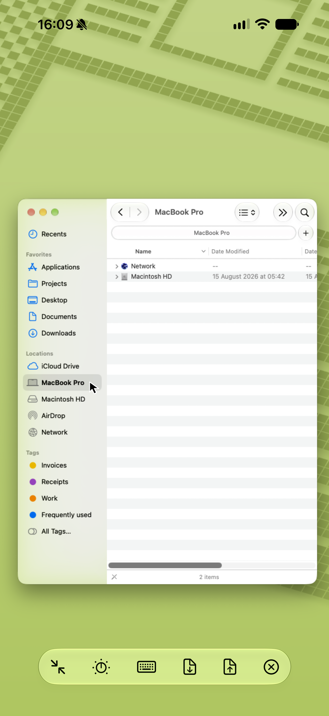 An Otherdesk Screen Sharing session showing a Mac desktop on iPhone